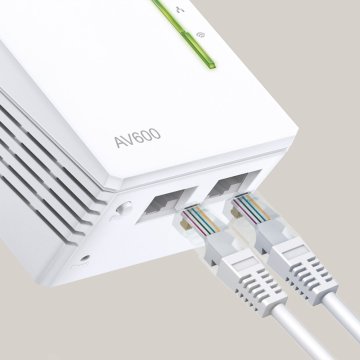 Homeplug Wifi Tp-link Tl-wpa4220t Kit 300mb Av600 Con 2 Puertos Ethernet Kit Compuesto De Dos Tl-wpa 2