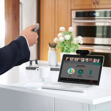 Presenter Logitech Spot Light Retail Color Gold Wireless Presenter P n 910-004862 2