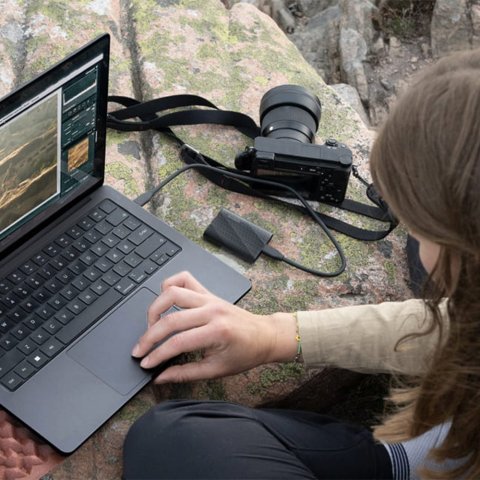 (km0) Disco M.2 Externo T9 Shield Pcie Nvme Usb 3.2 Samsung Mu-pg2t0b eu 2tb Black Cash30